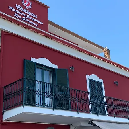 Chateau Madame Josephine Apartamento